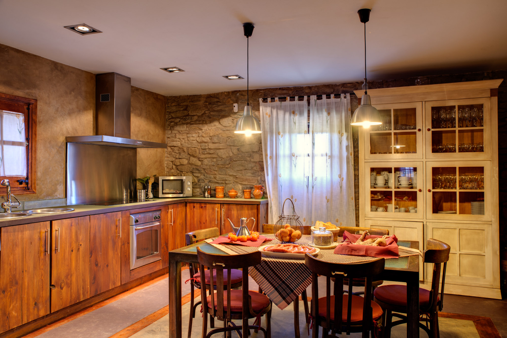 La Tor de Montclar - Manresa: Gothic cathedral and Ignatian heritage